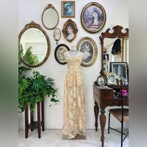 Romantic Vintage Floral Mesh 2-piece Dress - Size small/medium
